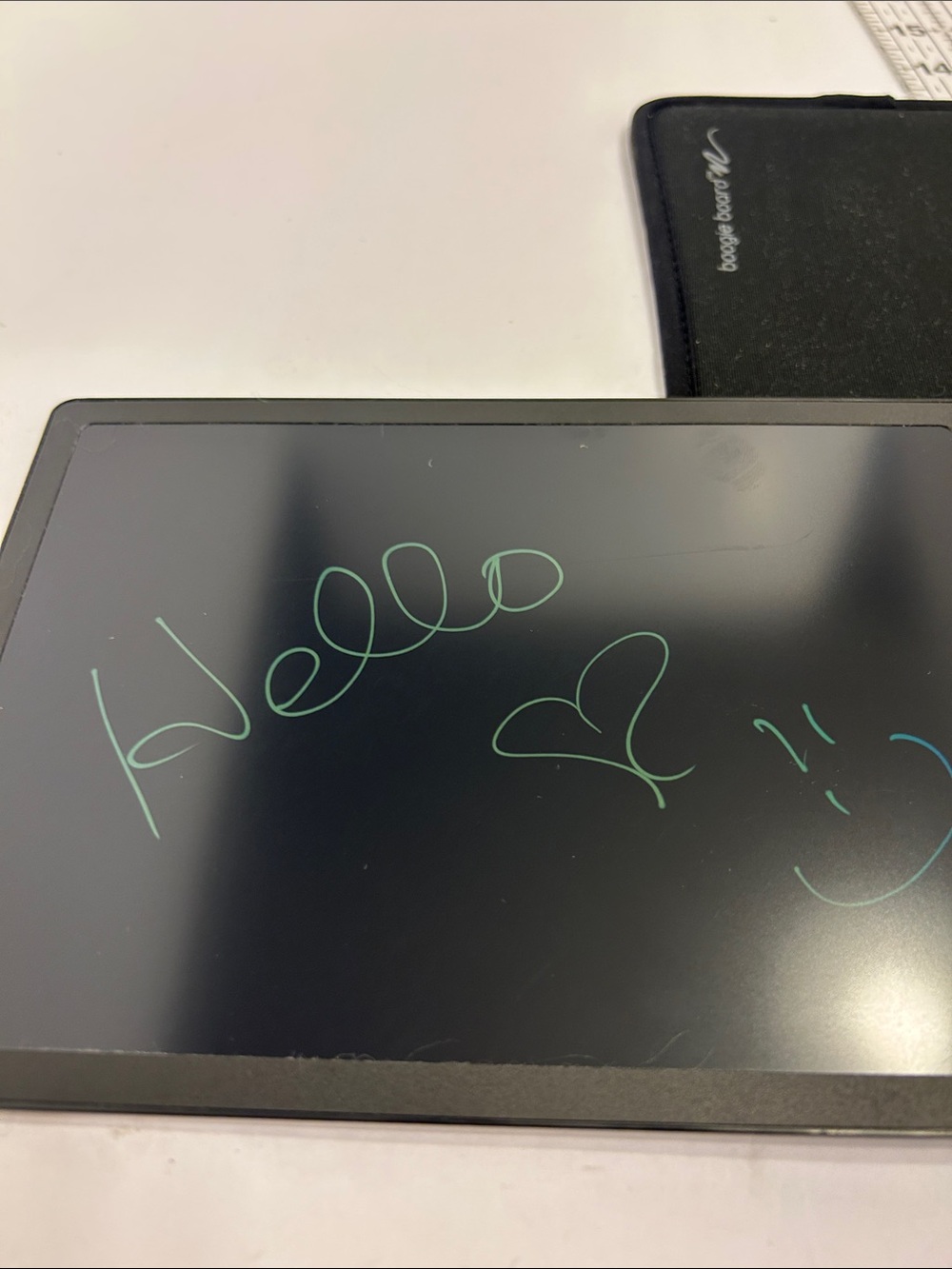 Boogie Board Jot LCD writing tablet - Picture 3 of 5